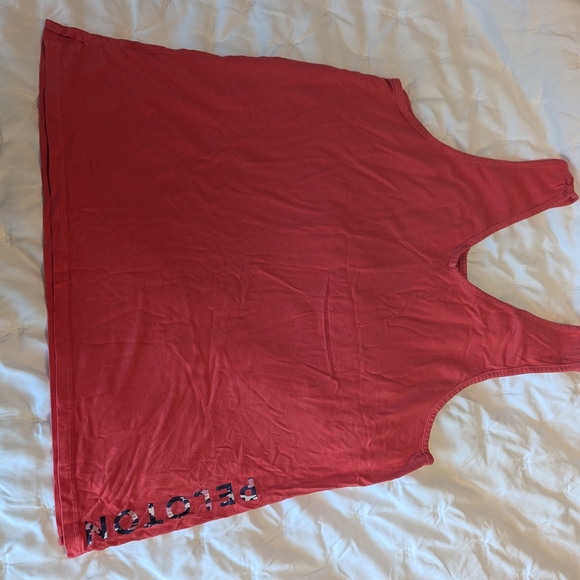 Peloton Red and Blue Activewear Set - Picture 2 of 4